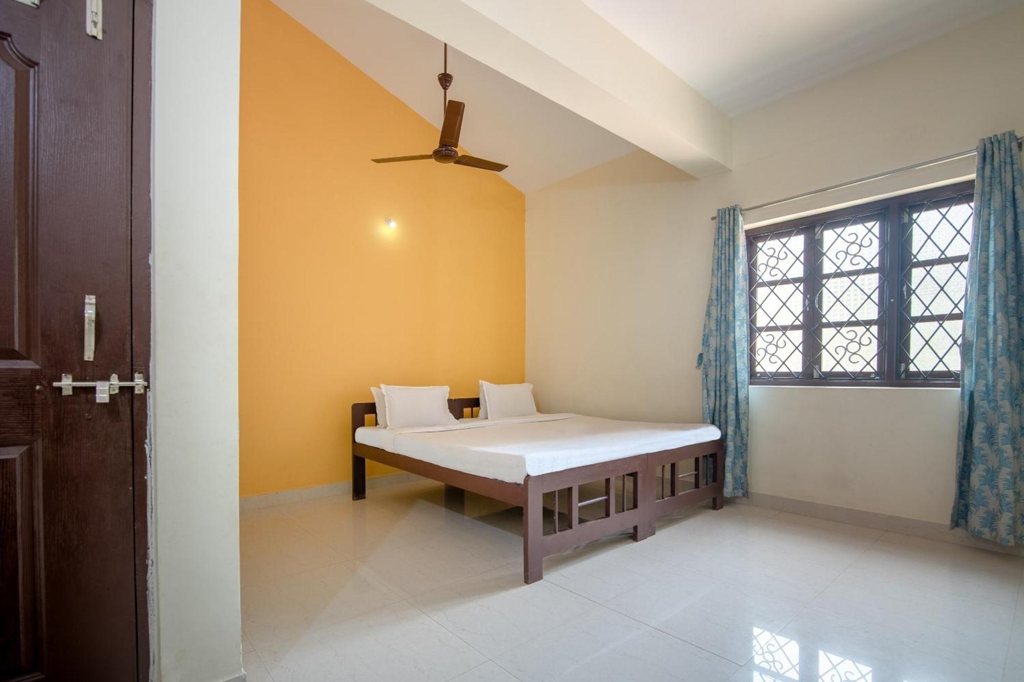 Spot On Ps Guest House Calangute Eksteriør bilde