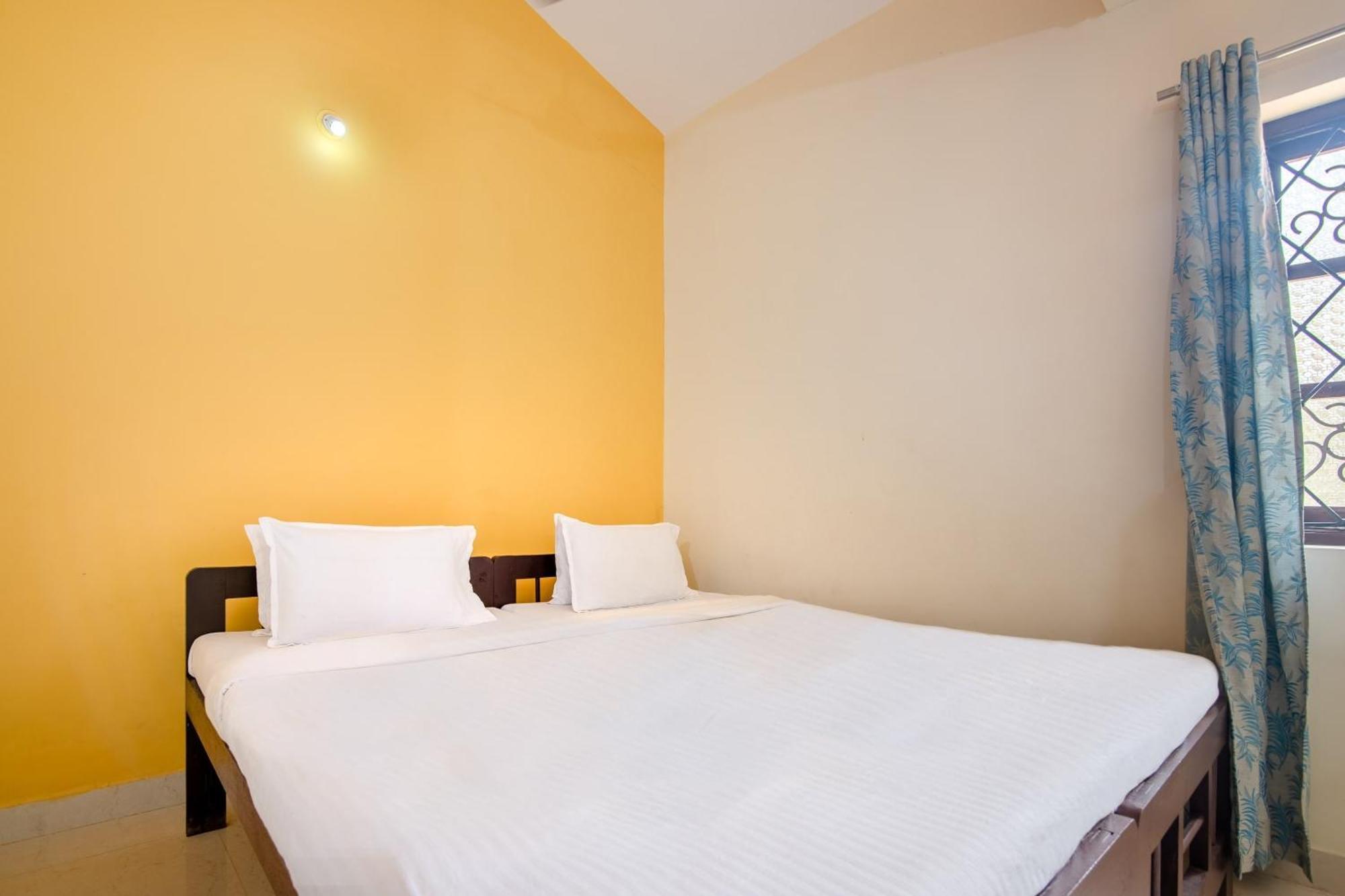Spot On Ps Guest House Calangute Eksteriør bilde