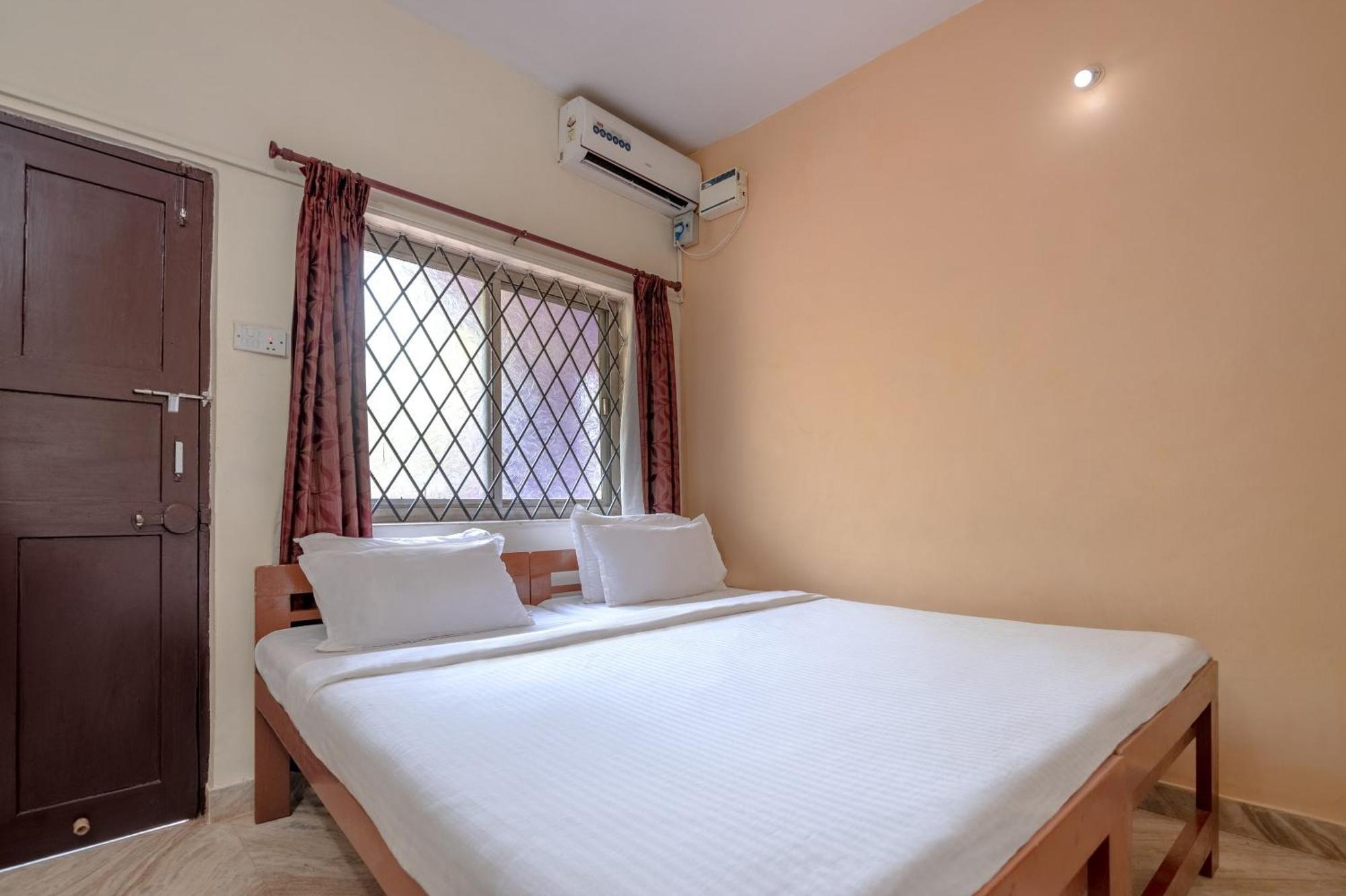 Spot On Ps Guest House Calangute Eksteriør bilde