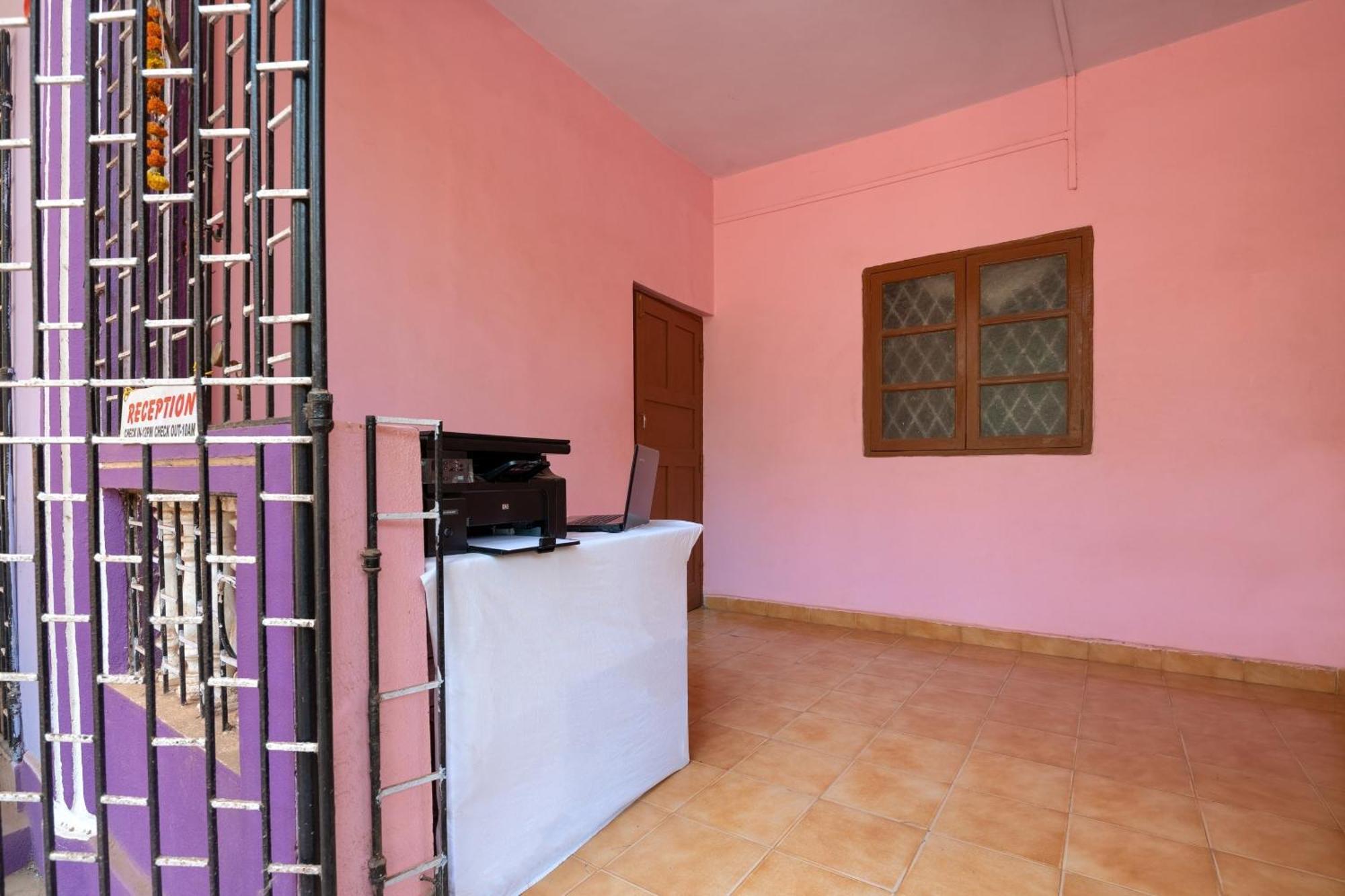 Spot On Ps Guest House Calangute Eksteriør bilde