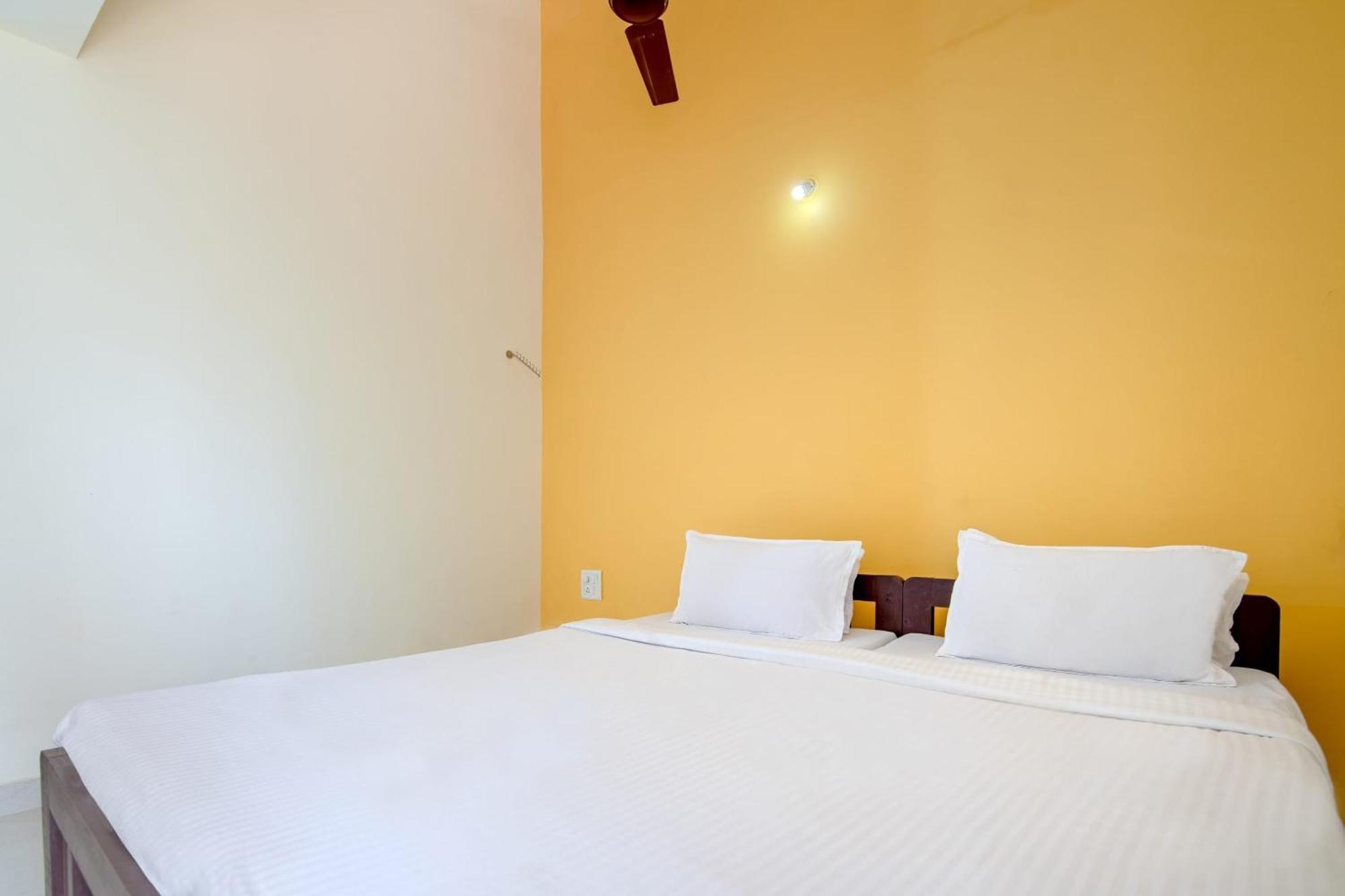 Spot On Ps Guest House Calangute Eksteriør bilde