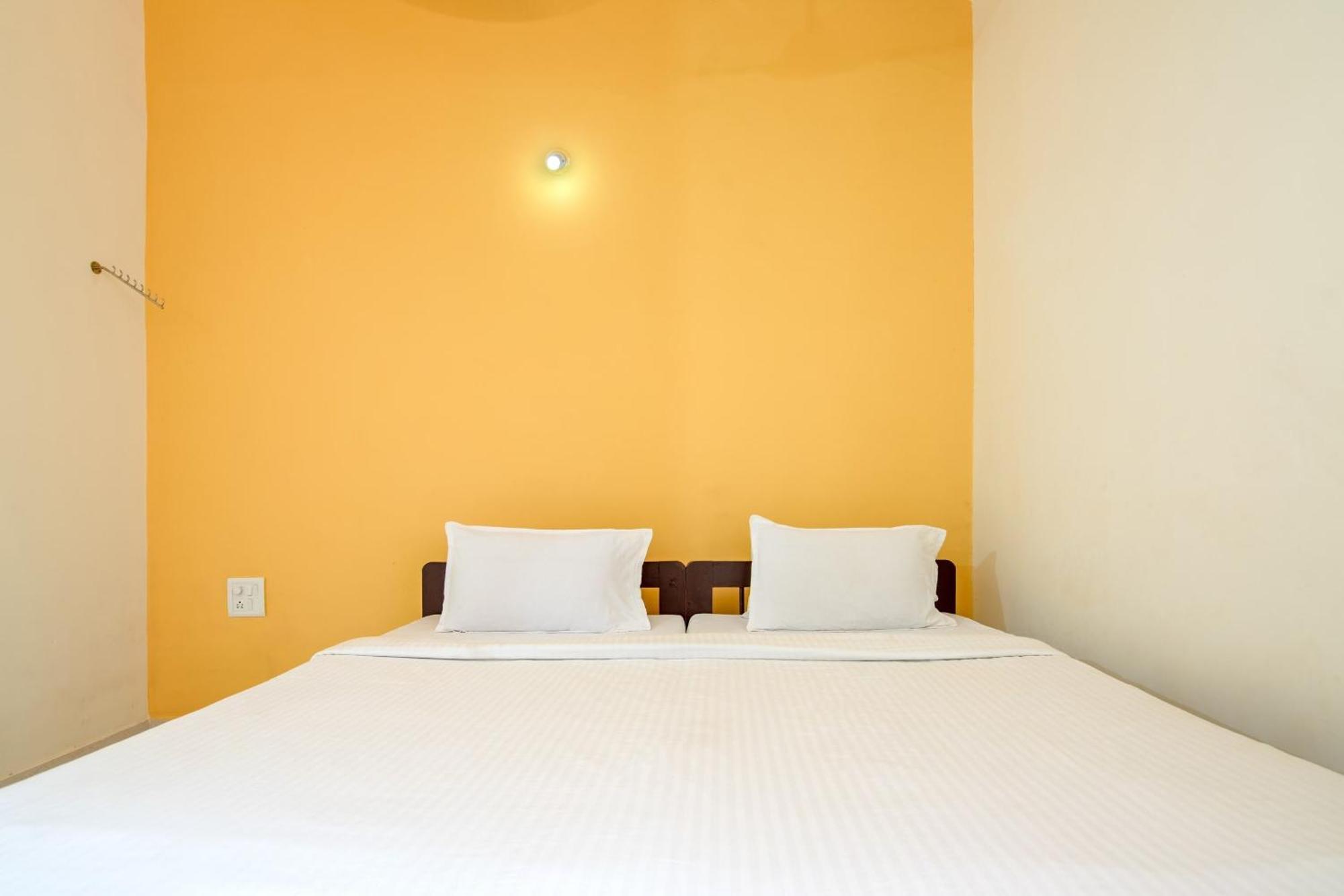 Spot On Ps Guest House Calangute Eksteriør bilde